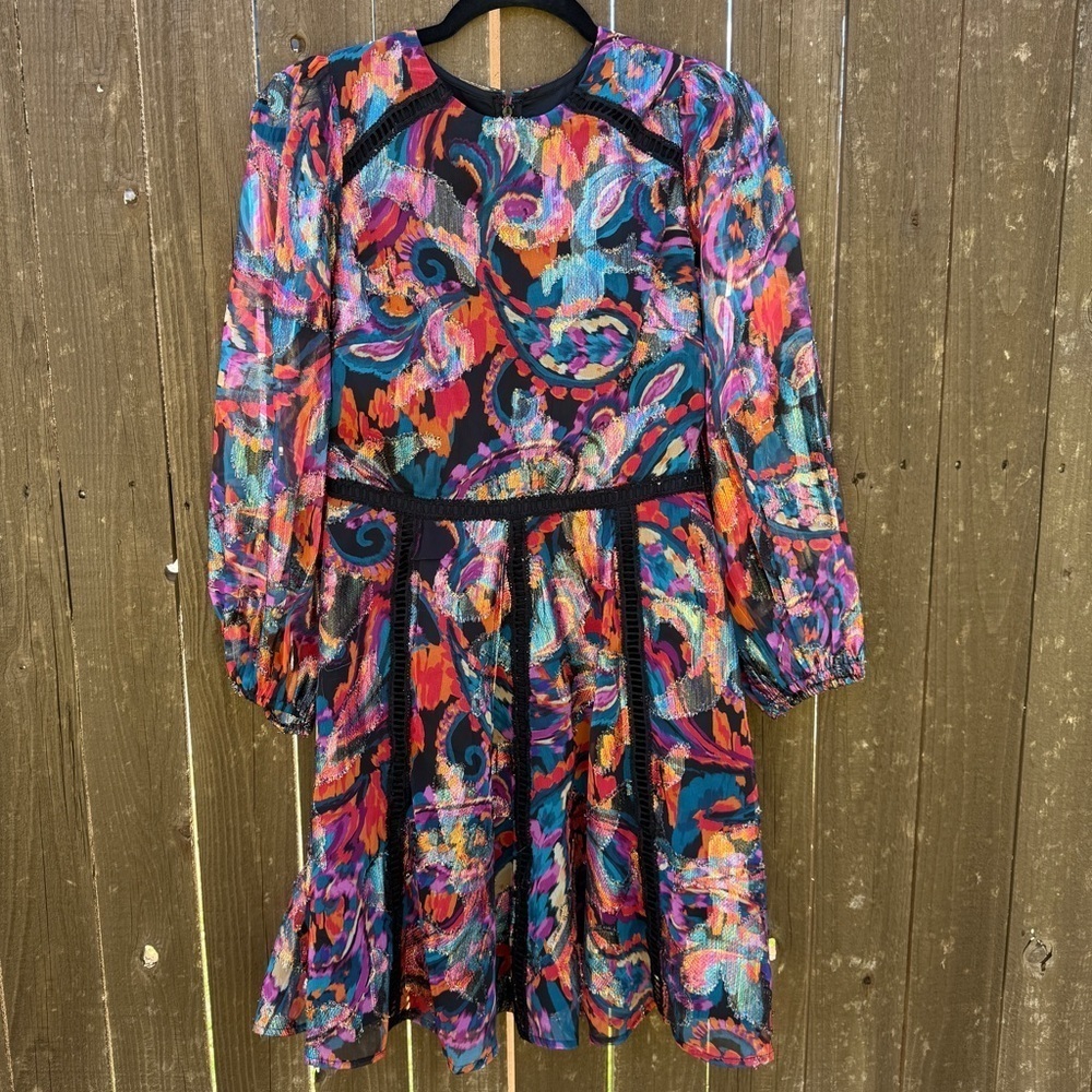 ✨ Vince Camuto Metallic Paisley Puff Sleeve Mini Dress (Size 4) – NWT ✨
